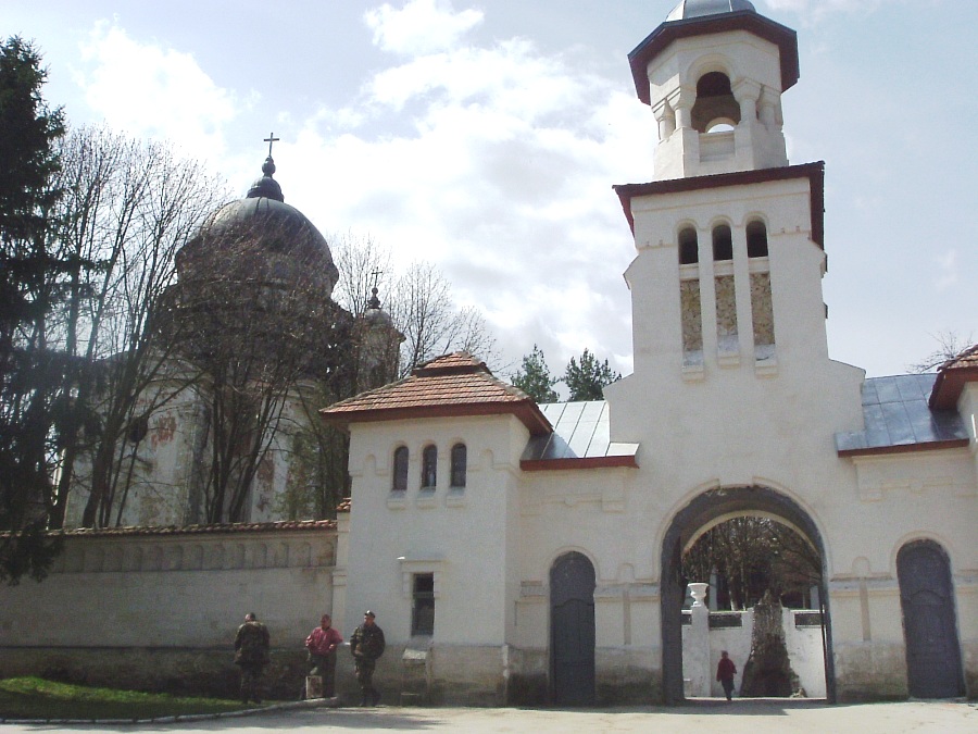 Монастырь Курки